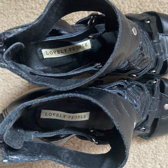 Wedge shoe black nice details on front - Picture 3 of 5